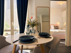 Deluxe-Penthouse, Blick auf den Innenhof