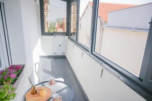 Appartement, balcon | Enceinte de l’hébergement