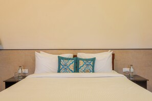 Deluxe Villa | In-room safe, iron/ironing board, free WiFi