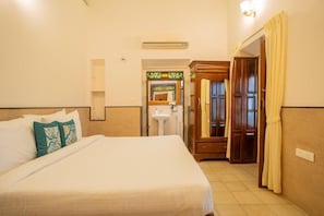 Deluxe-Villa | Zimmersafe, Bügeleisen/Bügelbrett, kostenloses WLAN