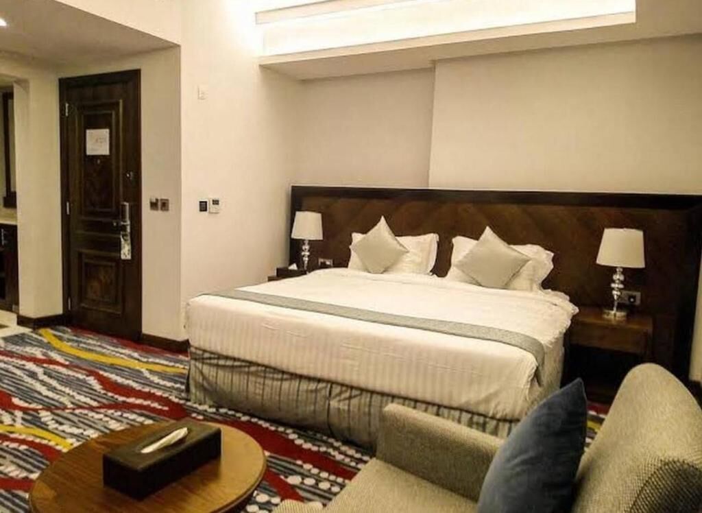 Junior Suite, City View