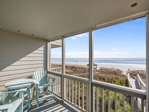 Interior - Dune Daze-Ocean Front Condo in Dunescape Villas (Atlantic Beach)