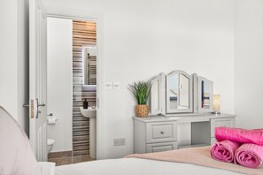 Room - Cnoc Na Rí - A Lovely Strandhill Stay (Strandhill)