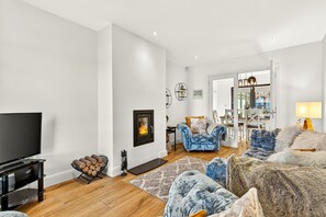 Living area - Cnoc Na Rí - A Lovely Strandhill Stay (Strandhill)