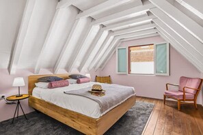 House - Casa Magnolia Stylish 3-level City House (Willemstad)