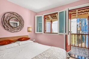House - Casa Magnolia Stylish 3-level City House (Willemstad)