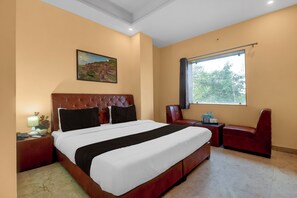 Deluxe Double Room, City View | Blackout drapes, soundproofing, iron/ironing board, free WiFi - Hotel Runway Jaipur Airport Sanganer (Jaipur)