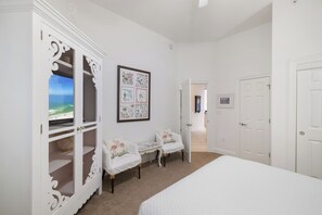 3 bedrooms, iron/ironing board, free WiFi, bed sheets - The Moorings 107 by Liquid Life (Orange Beach)