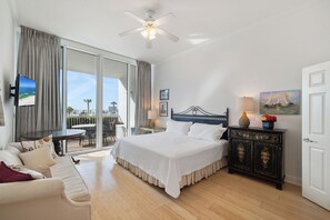 3 bedrooms, iron/ironing board, free WiFi, bed sheets - The Moorings 107 by Liquid Life (Orange Beach)