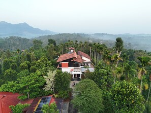Front of property - Aambalvilla (Muttil South)