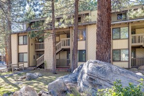 Apartment (2 Bedrooms) | Interior - Condo 1 Mi to Village Pool + Resort Amenities (Mammoth Lakes)