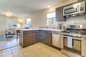 House (3 Bedrooms) | Interior - 2 Mi to Old Town Abq! Cozy Desert Retreat (Albuquerque)