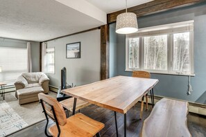 Interior - Silverthorne Condo w/ Balcony: Hike, Fish & Golf! (Silverthorne)