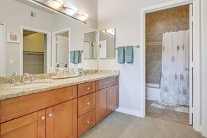 Apartment (2 Bedrooms) | Interior - Hike & Golf in Fountain Hills! Resort-style Condo (Fountain Hills)