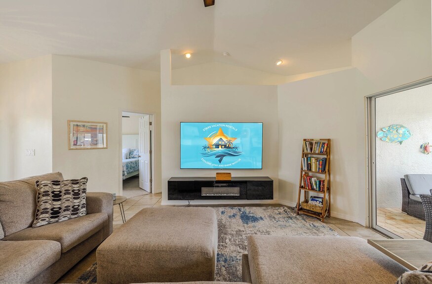 Bring Your Dogs And Enjoy The Charm Of This Home! 3 Be- 2ba In Se Cape Coral - ケープコーラル, FL