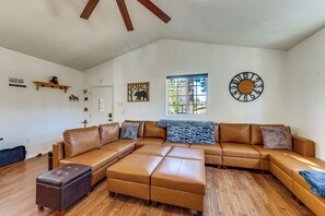 House (2 Bedrooms) | Interior - Big Bear Nature Escape! Cabin 7 Mi to Lake (Sugarloaf)