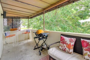 Apartment (1 Bedroom) | Interior - 1 Block to Beach: Biloxi Hidden Gem w/ Gulf View (Biloxi)