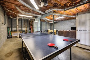 Apartment (3 Bedrooms) | Interior - Lake Living & Game Room! Group Escape 3 Mi to HPU (High Point)