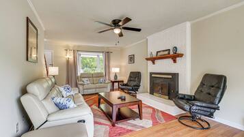 House (3 Bedrooms) | Interior