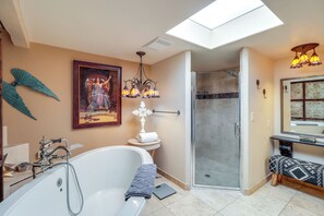 Cottage (Multiple Bedrooms) | Interior - Tucson Estate Near Sabino Hiking: Family Sanctuary (Tucson)