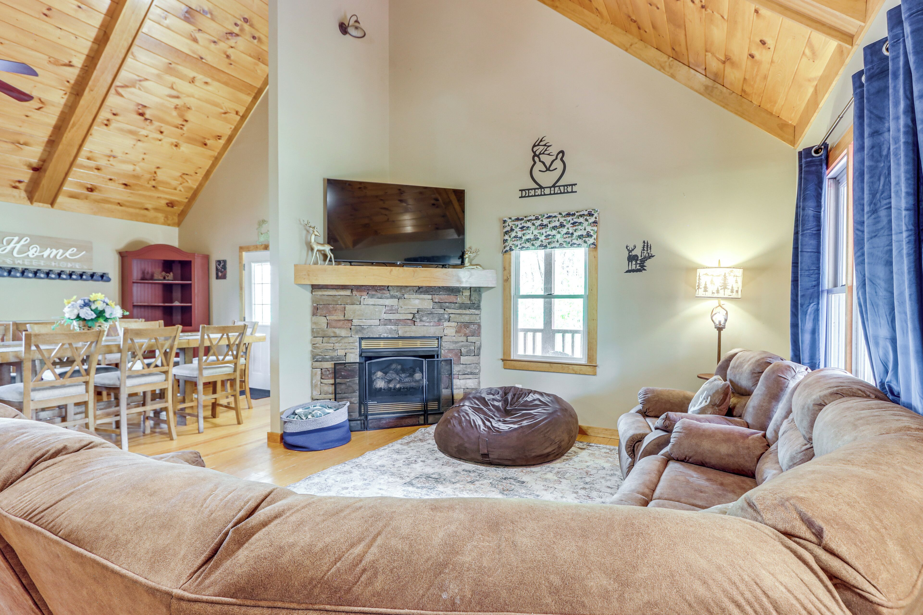 House (4 Bedrooms) | Front of property