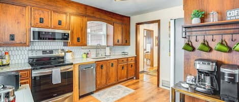 House (3 Bedrooms) | Interior