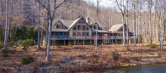 'serenity on the River' Luxe Lewisburg Cabin!