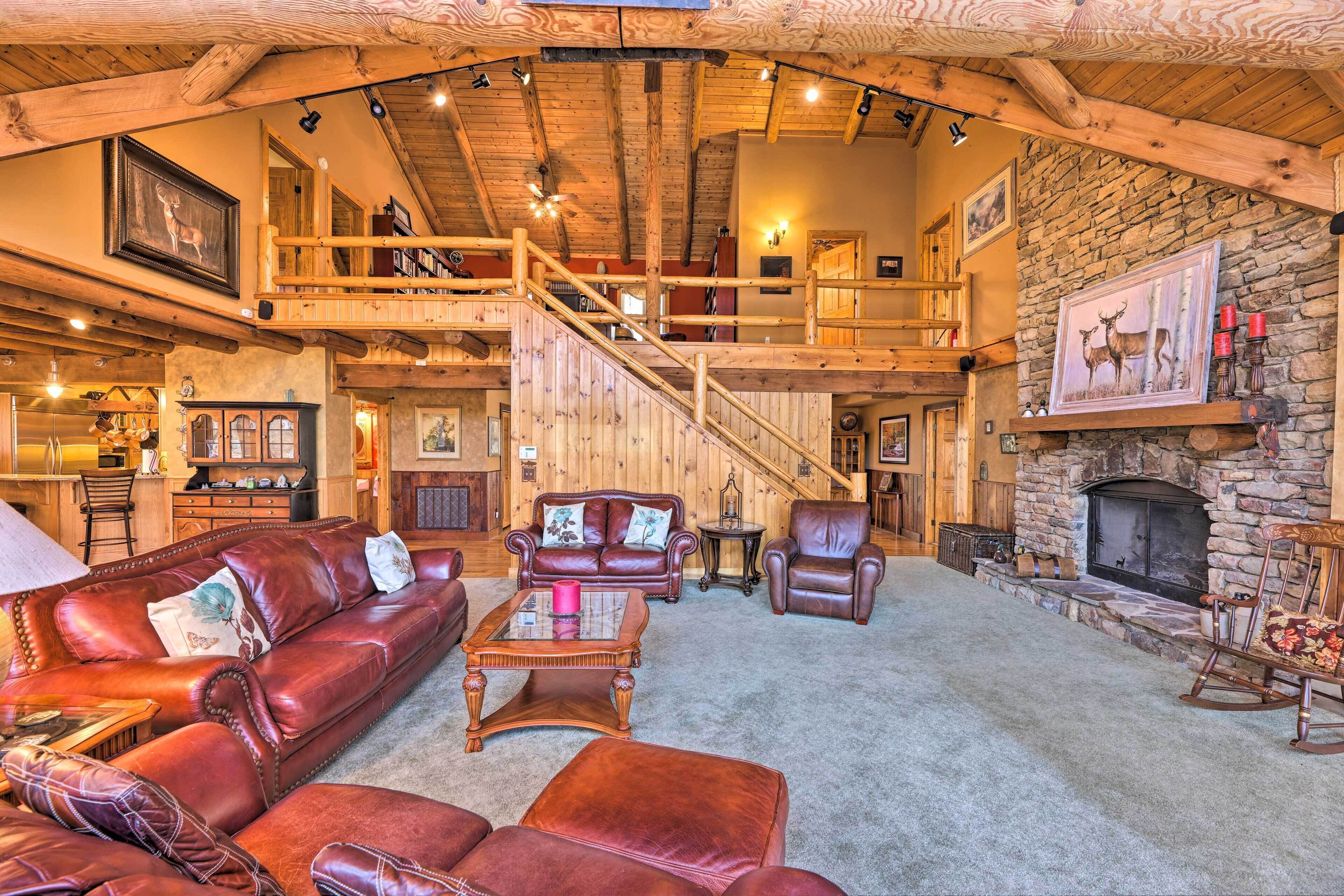 House (5 Bedrooms) | Interior