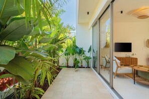 Terrace/patio - ELIVAAS Mirai Aries 3 BHK Retreat (Vagator)