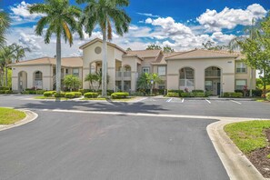 Exterior - Bella Terra 1st Floor unit with peaceful preserve view (Estero)