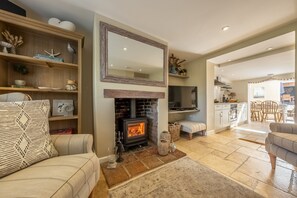 Living area - Charnwood Cottage (4), Burnham Market, Norfolk (Burnham Market)