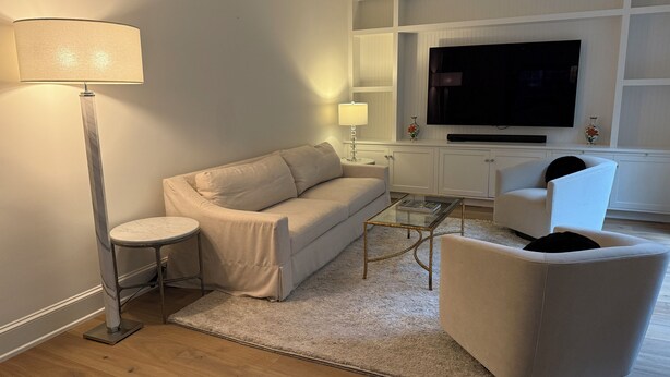 Living area - Stately Kalorama Home 4BR 4.5BA (Washington)