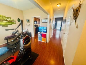 Fitness facility - 3 Bedroom Town House Perfect for Furniture Market or High Point University (High Point)