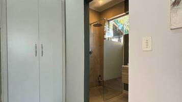 Rumah, 1 kamar tidur, balkon | Kamar mandi
