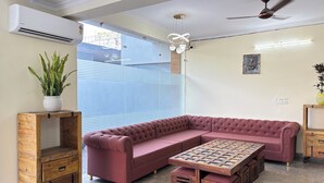 Lobby sitting area - Fortune Home Service Apartment Sector-72 (Noida)