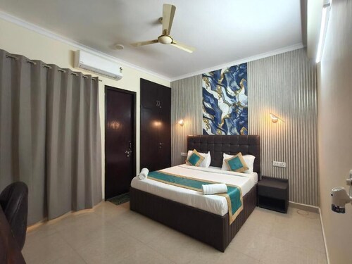 Fortune Home Service Apartment Sector-72
