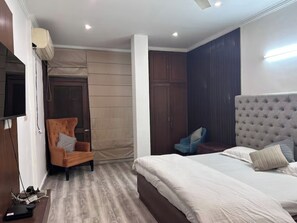 Room - The Hideout GK (New Delhi)