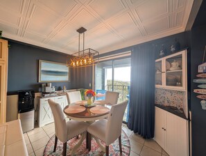 Dining - 2 BR Ocean View Condo | Myrtle Beach Resort A0527 (Myrtle Beach)