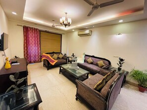 Apartment, City View | Living area - Fortune Home Service Apartment 4BHK J191 (New Delhi)
