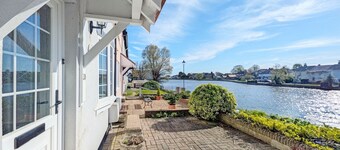 Thimble Cottage - Emsworth  -  a family house that sleeps 2 guests  in 1 bedroom