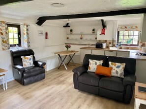 TV, DVD player - Windbury Cottage by Interhome (Bideford)