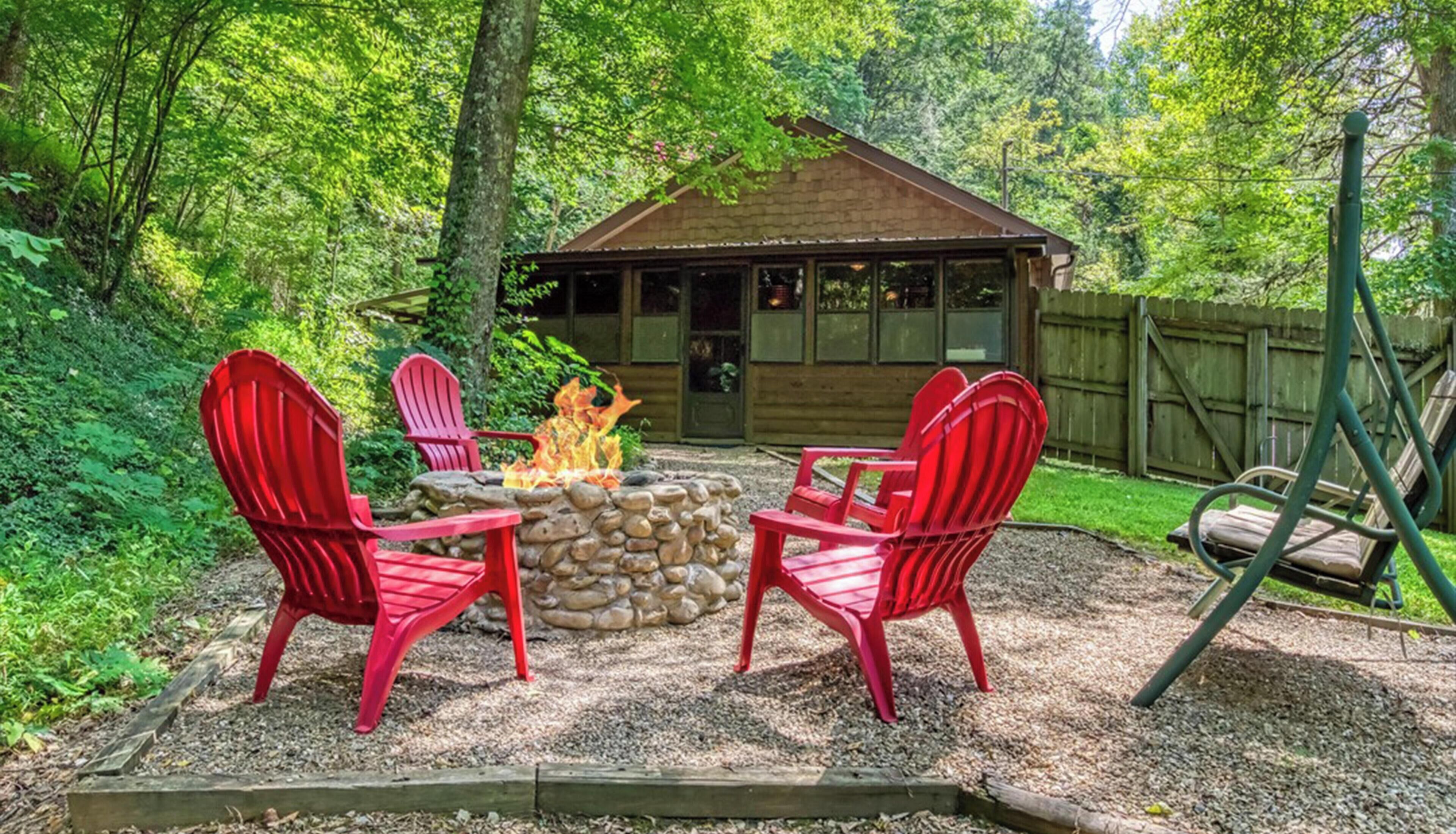 Cabin, 2 Bedrooms | Property grounds