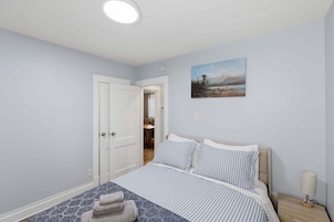 Dúplex, 2 habitaciones | 2 dormitorios, tabla de planchar con plancha, wifi gratis