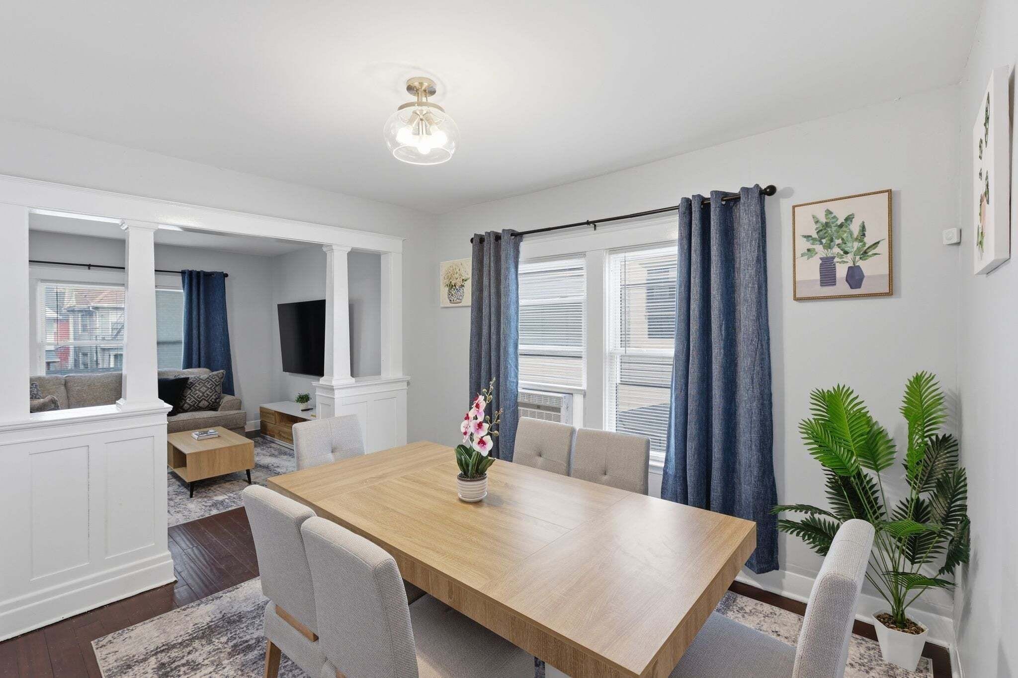 Duplex, 2 Bedrooms | Dining