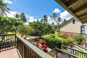 Property grounds - 🐢 Turtle Bay Loft | ⛳ Golf Views + 🌊 Walk to Beach (Kahuku)