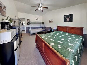 Room - Bugling Elk Cabinette: Studio + Mountain Views (Alto)