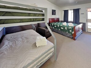 Room - Bugling Elk Cabinette: Studio + Mountain Views (Alto)