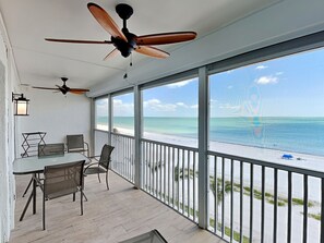 Outdoor dining - Pointe South 502 | Gulf-Front + Resort Amenities (Fort Myers Beach)