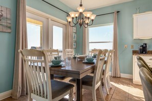 Dining - Beachfront Escape with Views, Deck and Easy Access (Dauphin Island)