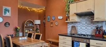 Vibrant & Unique Top Floor Flat in Glasgow's Southside